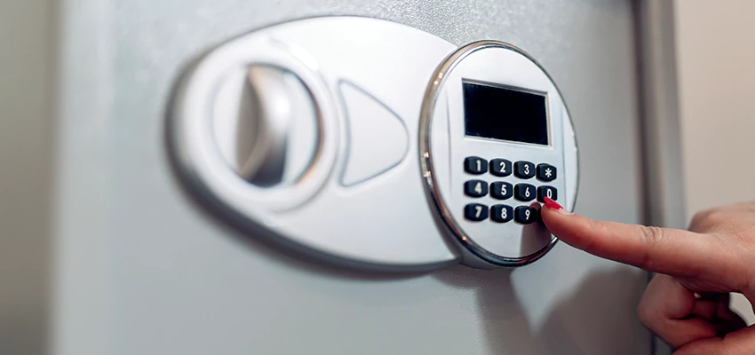 Jewelry Safe Cracking in Laguna Woods, California